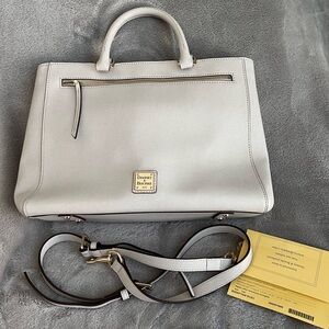 NEW Dooney & Bourke Saffiano Zip Satch in Ecru (greyish/white)